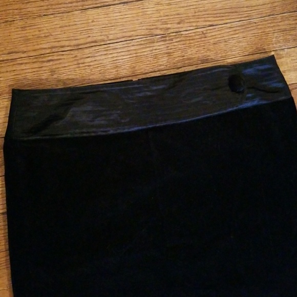 Velvet skirt - Picture 2 of 4
